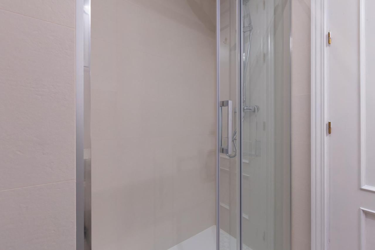 Puerta De Larios: Central Three-Bedroom Apartment With Balconies And Patio Málaga Eksteriør bilde