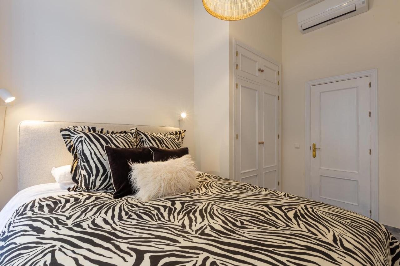 Puerta De Larios: Central Three-Bedroom Apartment With Balconies And Patio Málaga Eksteriør bilde